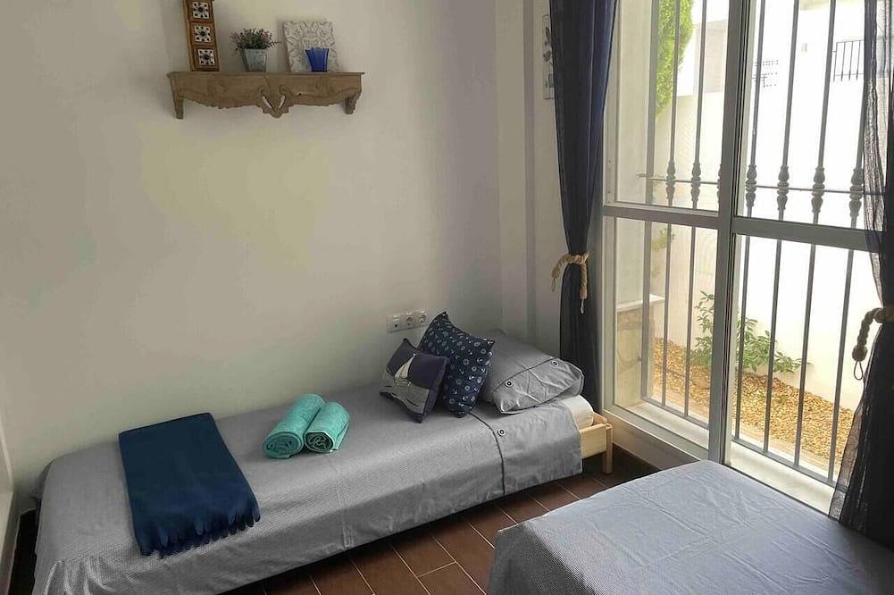 3 Bed Villa - Sleeps 6 - Pets - Parking - Wifi in Arboleas, Almería Province