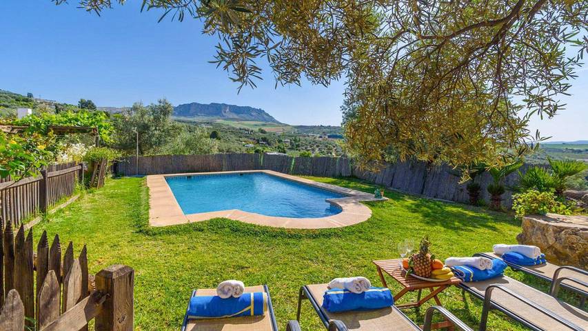 Chalet para 4 personas, con piscina en Antequera - 3