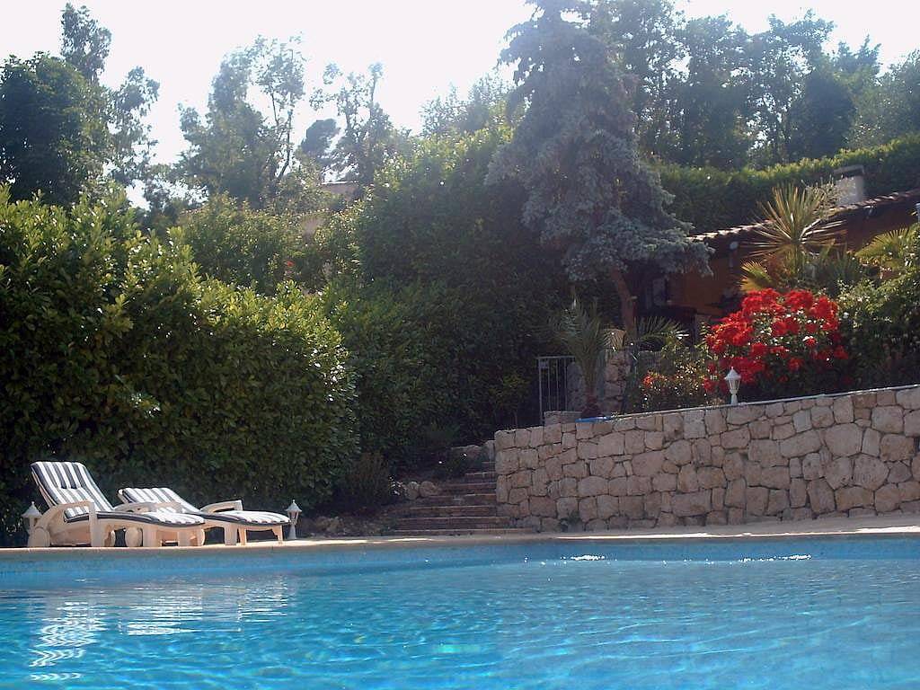 Escale d'Azur - Chambre "Bleuet" in Gattières, Région de Cannes