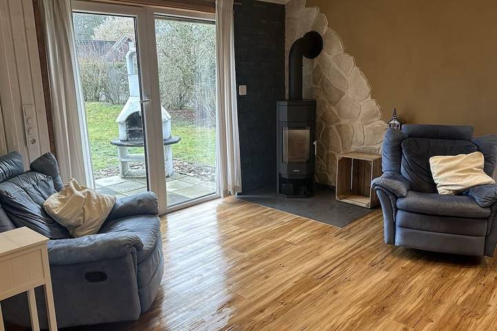Ferienhaus für 4 Personen, mit Terrasse und Garten