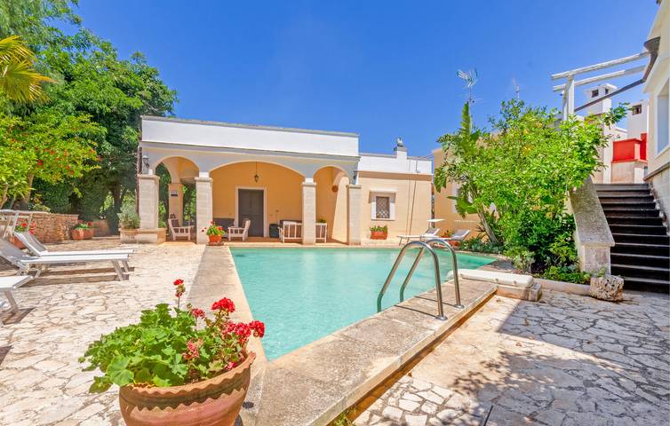 Ferienhaus für 3 Personen, mit Pool und Terrasse in Ostuni