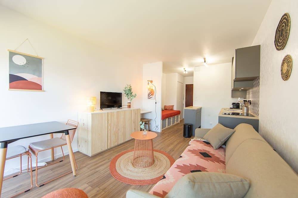 Appartement entier, Studio Du Port 30 vue bassin et port ostréicole avec piscine in Andernos-les-Bains, Région d'Arcachon