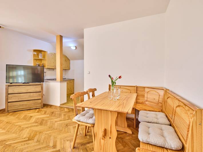 Apartament wakacyjny dla 5 osób, z ogród w Jańskie Łaźnie