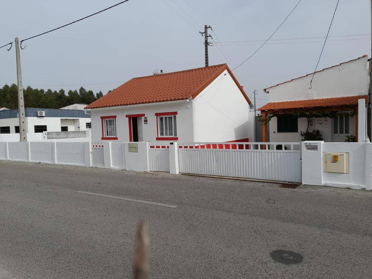 Casa Baptista Iiii in Marinha Grande, Leiria distrito