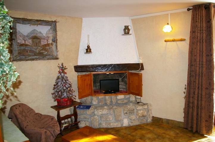 Gemütliche Gite mit Kamin, WiFi & Bergblick in Abriès, Queyras