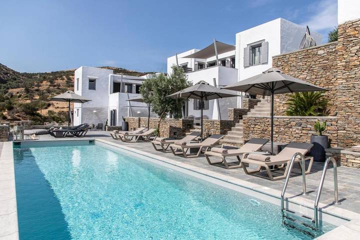 Location de vacances pour 9 personnes, avec jardin ainsi que vue et piscine dans Platis Gialos Sifnos - 4