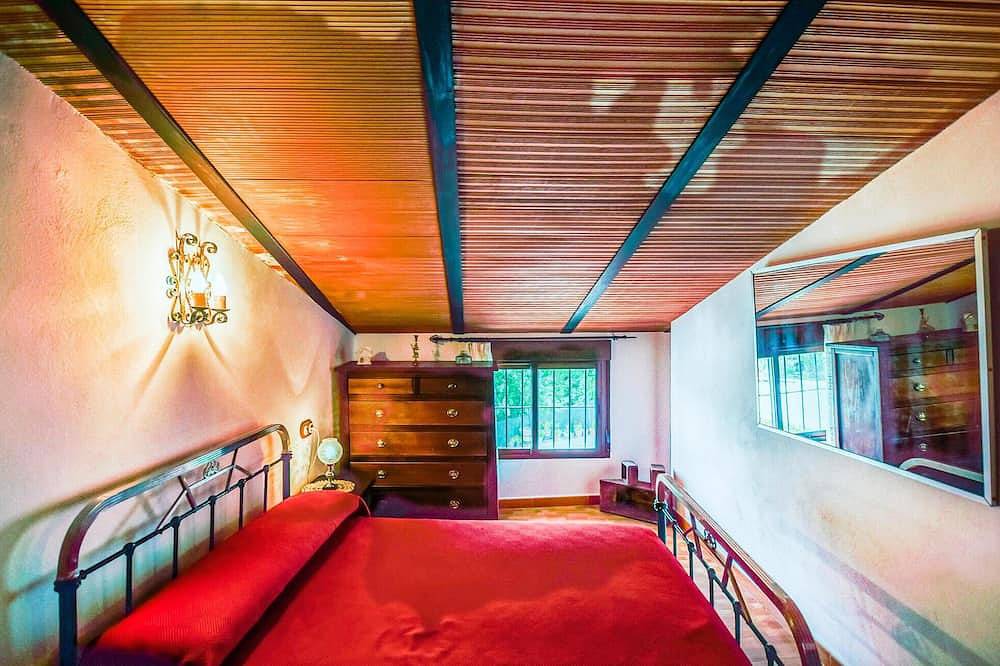Stunning home in Rute in Rute, Sierras Subbéticas