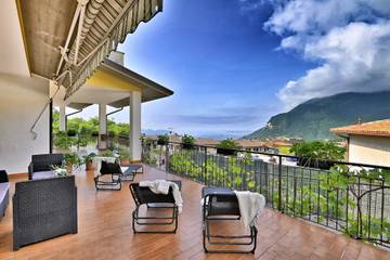 Ferienwohnung für 4 Personen, mit Seeblick und Terrasse, mit Haustier in Tignale