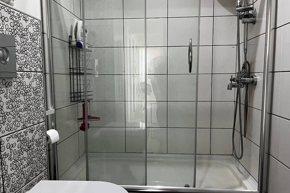 Entire apartment, Apartment in Complex with Pool and Great Location in Side, Manavgat