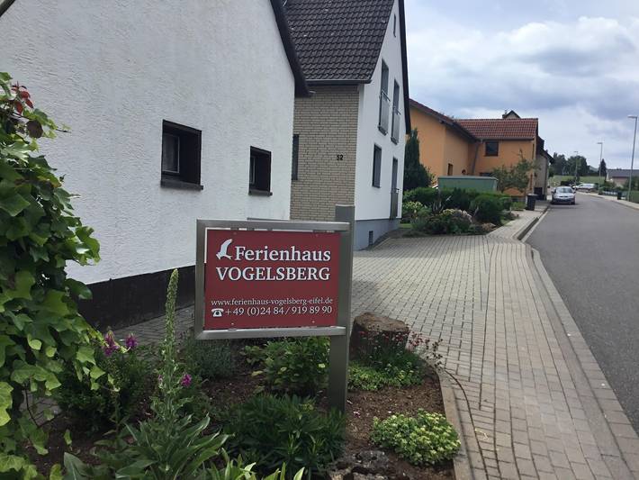 Ferienhaus für 6 Personen, mit Balkon und Terrasse sowie Garten in Mechernich