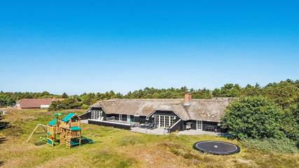 Ferienhaus für 18 Personen, mit Terrasse und Sauna sowie Whirlpool und Pool, mit Haustier auf Fanø