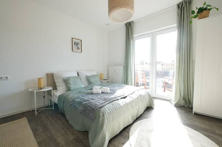 Ganze Wohnung, Zentral, modern, gemütlich mit Balkon & Tiefgaragenstellplatz in Paderborn, Kreis Paderborn