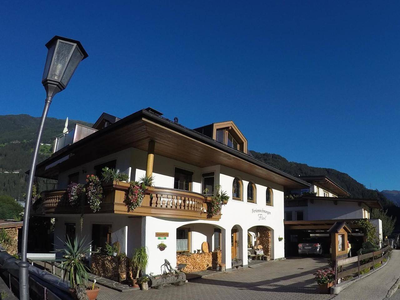 Ganze Wohnung, Ferienwohnungen Flörl in Zell am Ziller, Zillertaler Alpen