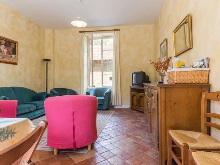 Charmantes Ferienhaus mit Garten und Internet, nahe Vézelay in Saint-Aubin-des-Chaumes, Naturpark Morvan