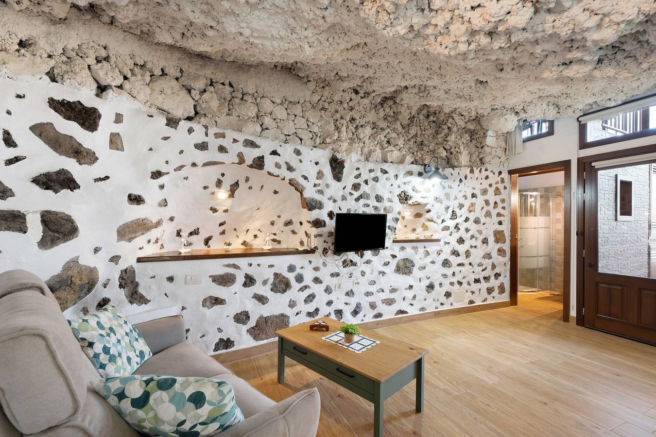 Vakantieappartement "Cueva El Desvelo" met zeezicht, 3 privéterrassen & Wi-Fi, foto 15