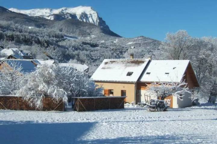 Ganze Wohnung, Ferienwohnung mit See- und Bergblick in Crots, Nationalpark Écrins