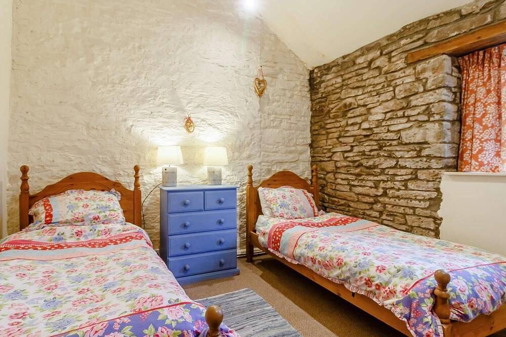 3 Bed in Abergavenny in Brecon Beacons
