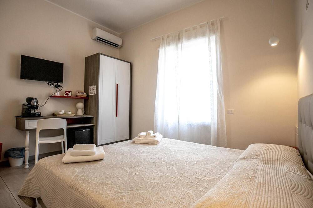 Bed & Breakfast a Salerno Id 551 in Salerno, Tyrrhenian Coast Campania