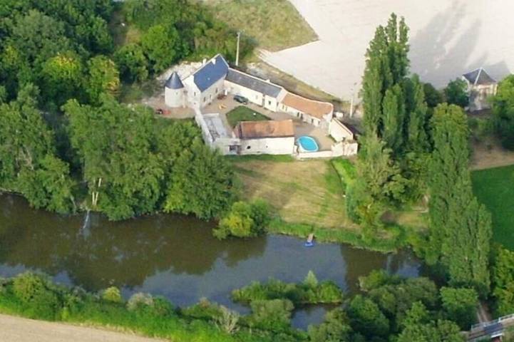 Gîte pour 8 personnes, avec jardin, animaux acceptés à Pouzay