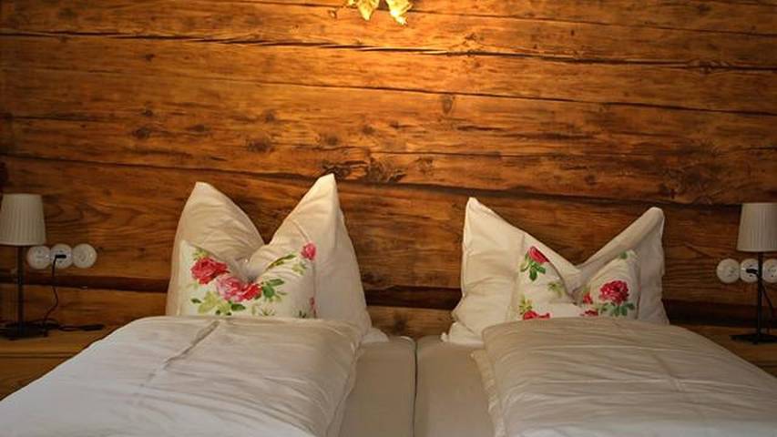 Chalet für 16 Personen, mit Whirlpool und Sauna sowie Terrasse und Garten in Schröcken - 4