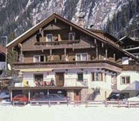 Chambre d’hôte pour 3 personnes, avec terrasse, animaux acceptés à Mayrhofen - 2