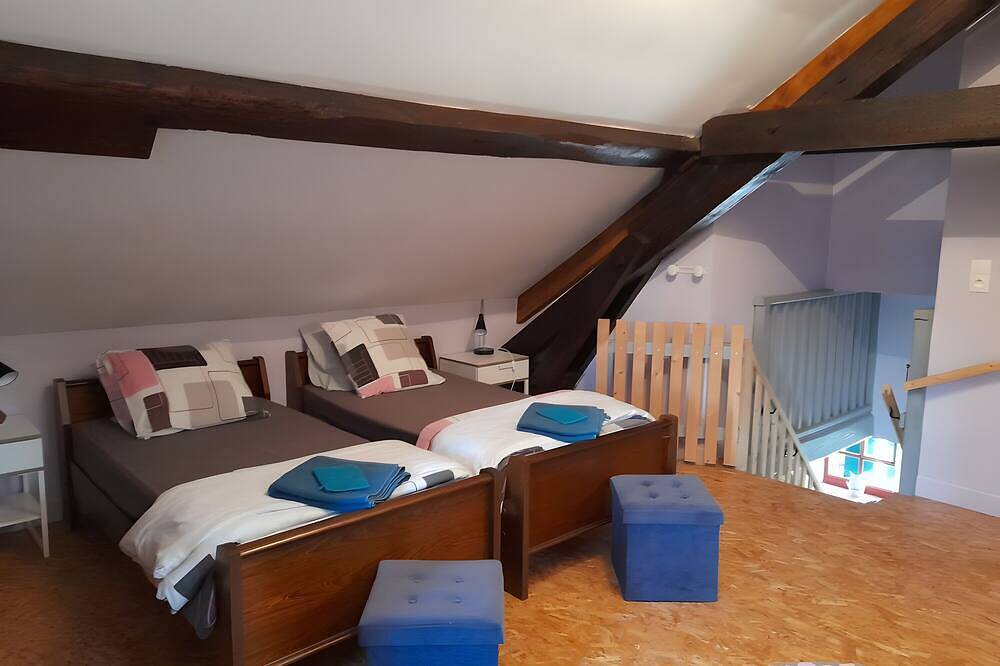 Vakantiehuis 'Maurice' met Uitzicht op de Bergen, Privéterras en Privétuin in Saint-Maurice-sur-Moselle, Épinal en omgeving