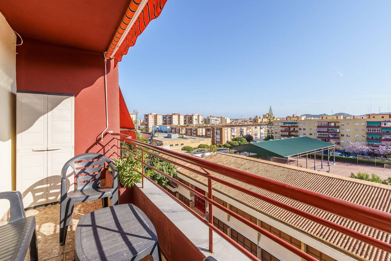 Entire apartment, Apartment "Carmen" with Terrace & Wi-Fi in Fuengirola, Costa del Sol