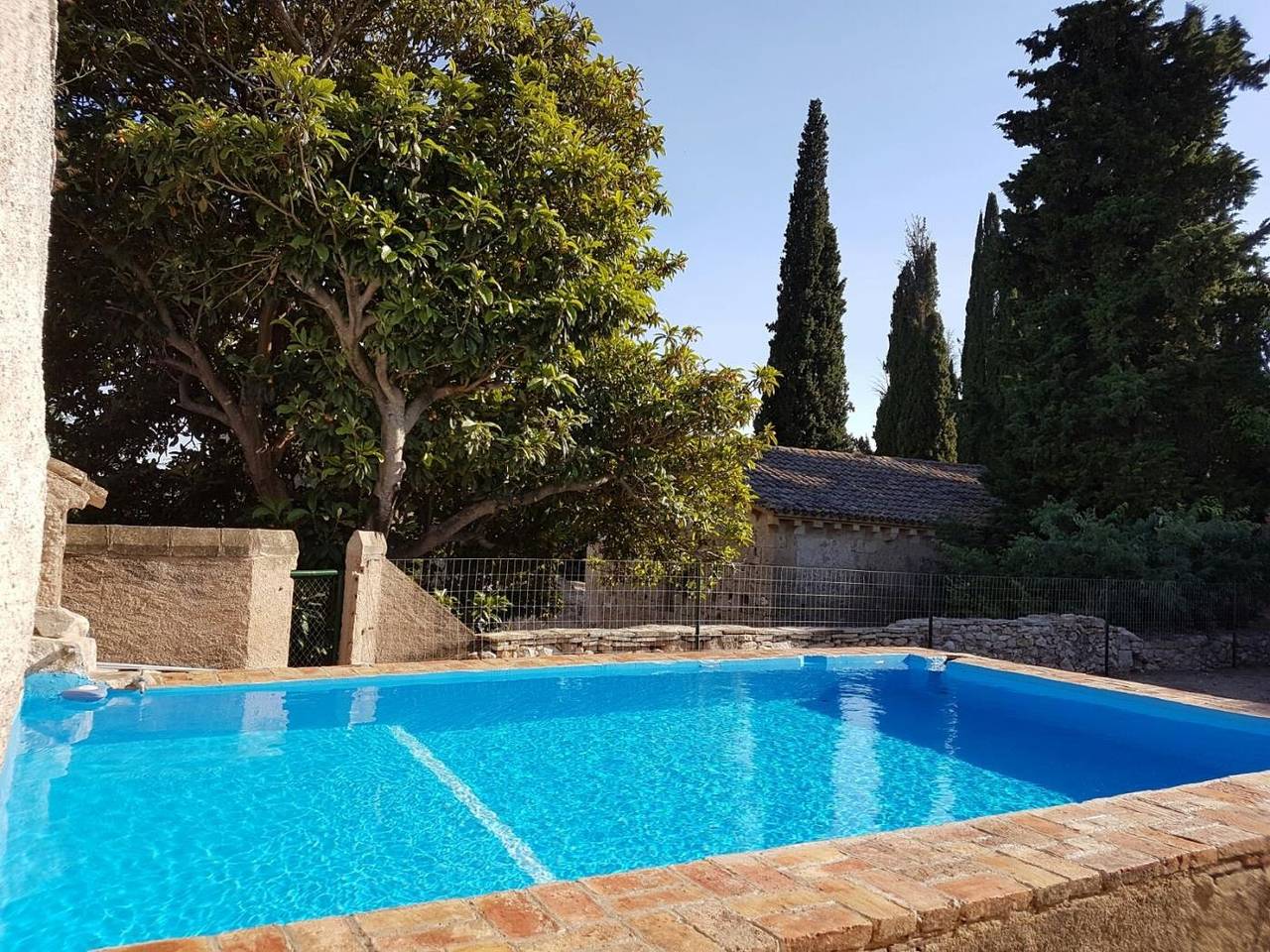 Very comfortable and spacious house. 3000m2 of garden, barbecue and private pool in Santes Creus, Aiguamúrcia