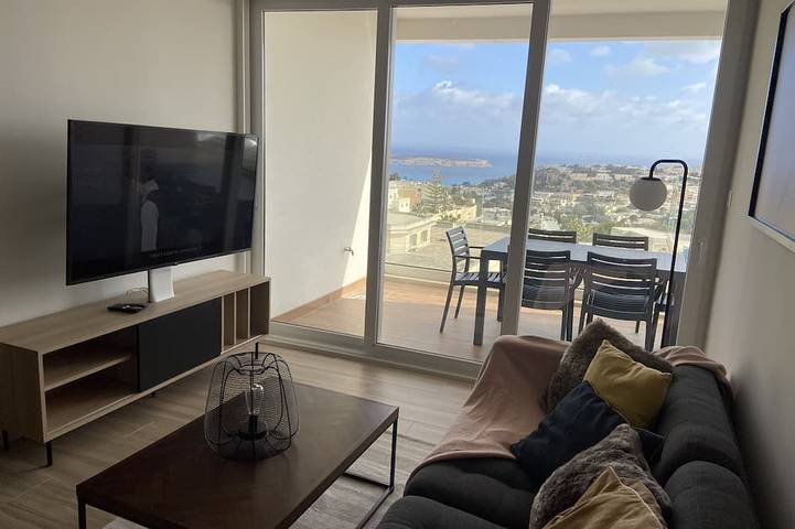 Ferienwohnung für 6 Personen, mit Balkon und Terrasse in Mellieha