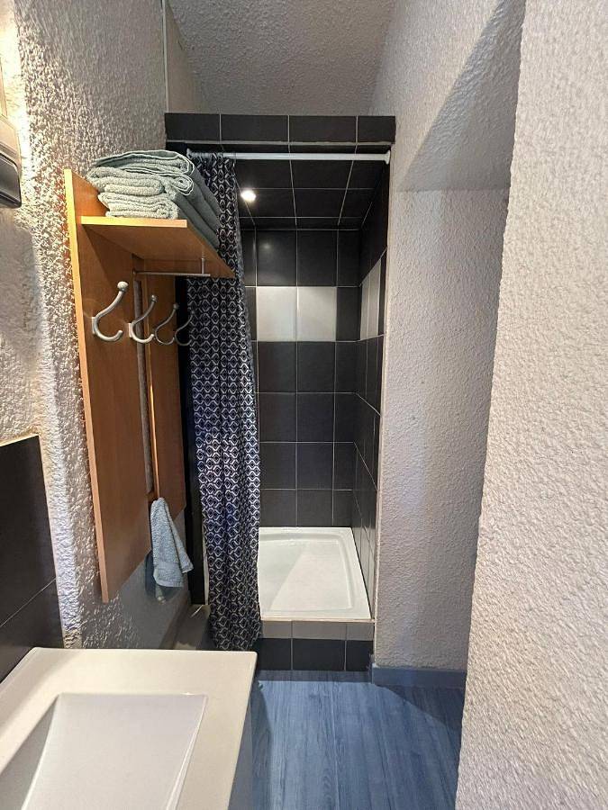 Gîte pour 2 personnes, avec vue et vue sur le lac à Aiguebelette-le-Lac - 4