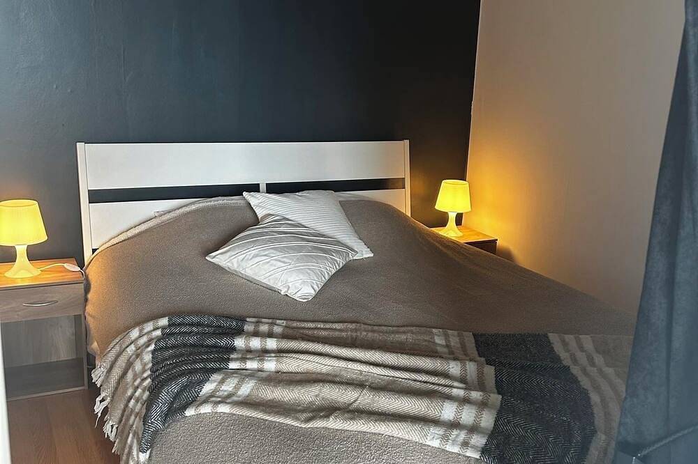 Apartamento entero, \"Bellevue - 35 m2 - parking - 10 min downtown - Normandy - Saint Lô in Saint-Lô, Región de Saint-Lô