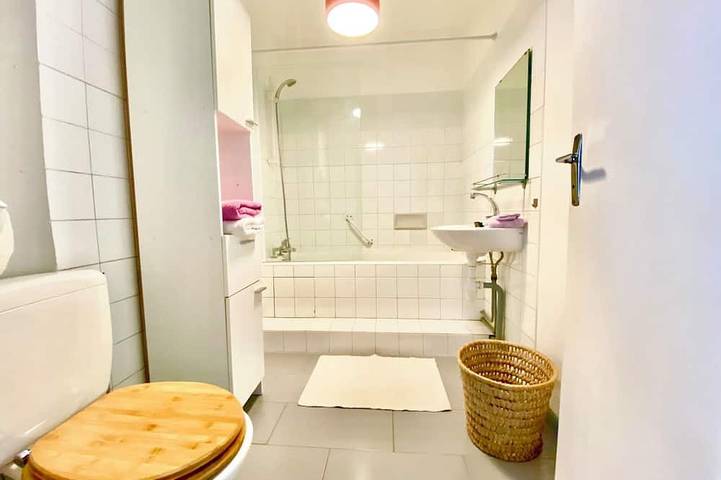 Gîte pour 2 personnes, avec piscine à Écully - 2