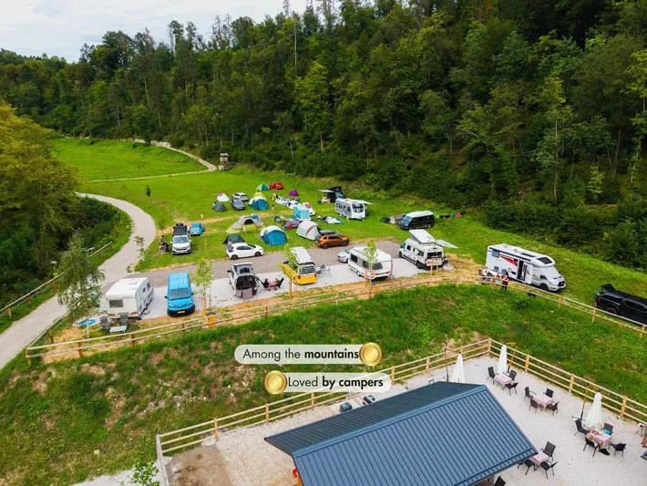 Camping for 6 people, with terrace and garden as well as view - 1