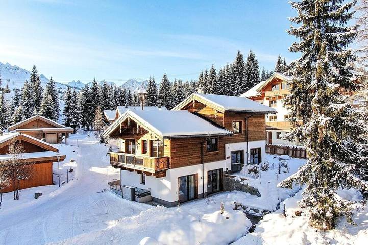 Chalet für 12 Personen, mit Sauna und Balkon in Königsleiten