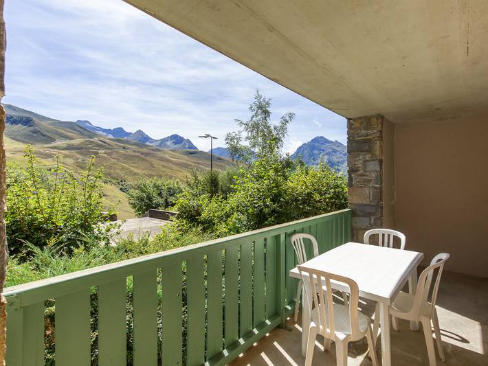 Gîte pour 4 personnes, avec sauna ainsi que terrasse et piscine à Peyragudes