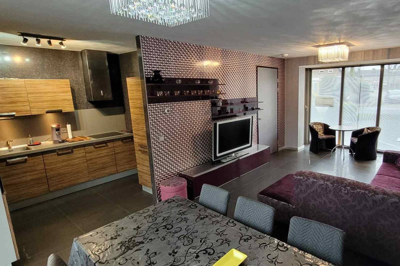 Einzigartiges Ferienhaus für 9 Personen in Venray in Venray, Nationalpark De Maasduinen