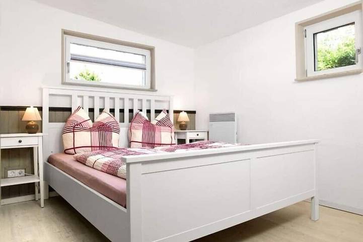 Ferienwohnung für 3 Personen, mit Terrasse und Garten in Oertzenhof - 2
