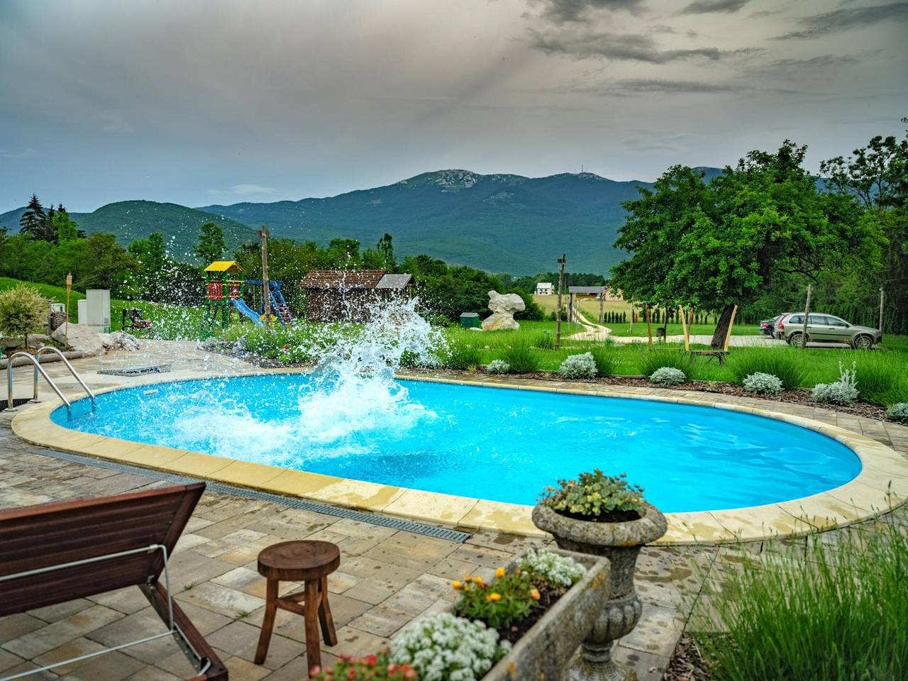 Appartamento intero, Appartamento Holiday Park Plitvice Paradise Ii con vista montagna, balcone e Wi-Fi in Korenica, Lika-Senj