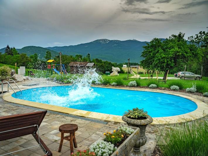 Ferienwohnung für 4 Personen, mit Whirlpool und Balkon in Kroatien
