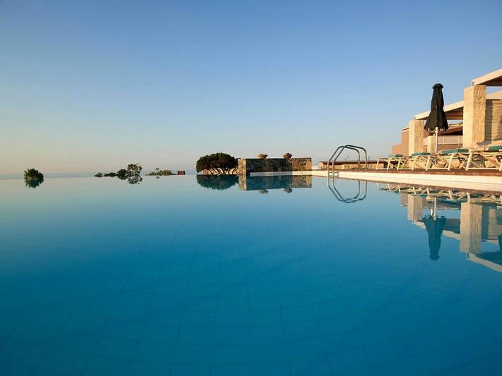 Hôtel pour 2 personnes, avec jacuzzi et piscine ainsi que jardin et sauna, animaux acceptés