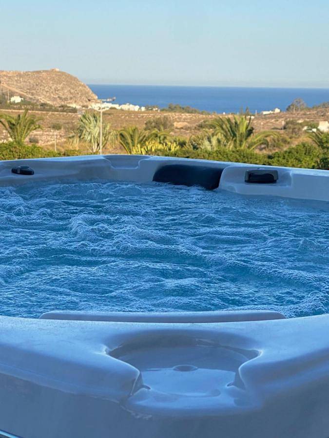 Chalet para 8 personas, con jardín y jacuzzi en Provincia de Almería