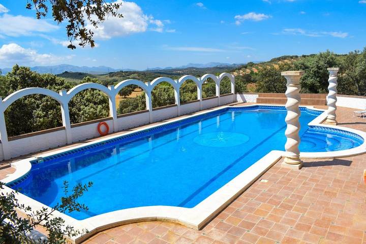 Casa rural para 25 personas, con vistas además de piscina y jardín en Archidona - 2