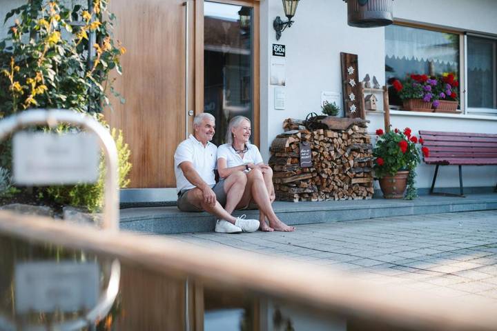 Ferienwohnung für 2 Personen, mit Terrasse und Garten sowie Ausblick