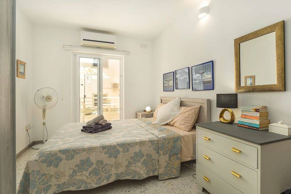 Ganze Wohnung, Stunning getaway 1 min from the beach at Zonqor area in Marsaskala, Insel Malta