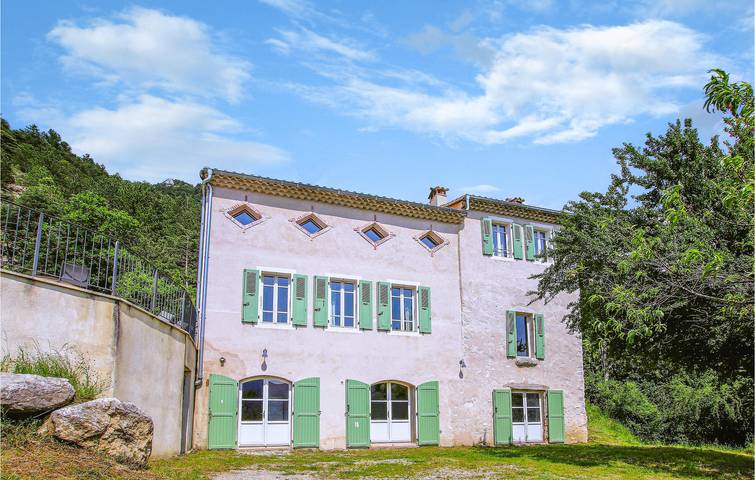 Location de vacances pour 8 personnes, avec jardin ainsi que piscine et terrasse, animaux acceptés à Die - 3