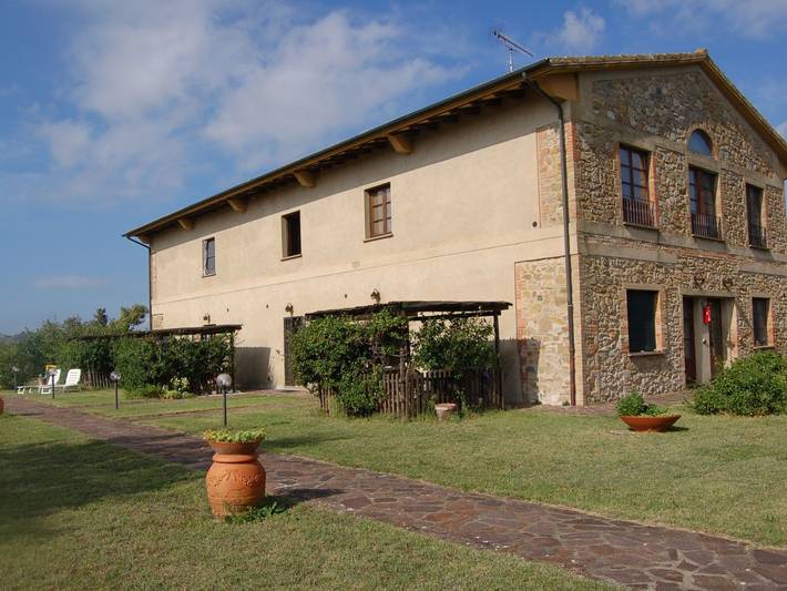 Schönes Ferienhaus in Volterra mit Großem Garten in Volterra, Pisa e dintorni