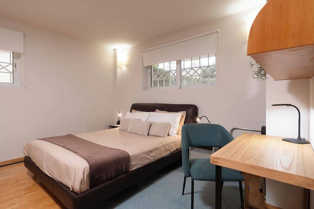 Ganze Wohnung, Studio für 2 bis 5 Personen zu Fuß vom Strand, Glyfada Zentrum, Geschäfte in Glifada, Süd-Athen