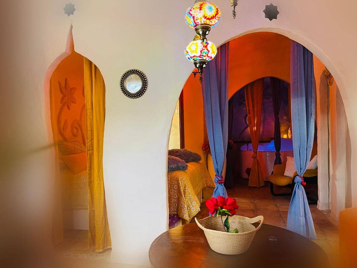 Queen Suite with Spa Bath in Pampaneira, Cordillera Penibética