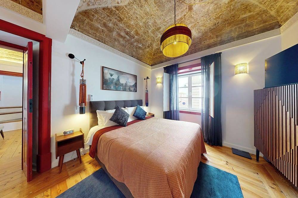 Unique luxury home in the heart of Evora historic center. Wifi, Ac, Parking in Évora, Évora District