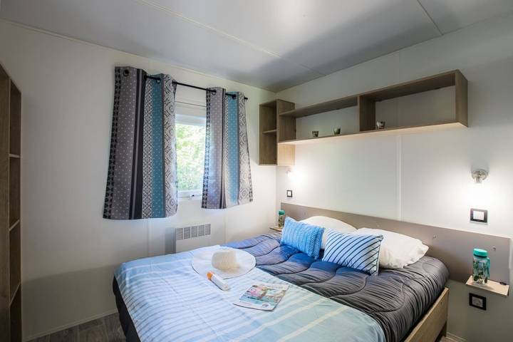 Location de vacances pour 5 personnes, avec piscine ainsi que terrasse et jacuzzi, adapté aux familles à Saint-Geniès - 4